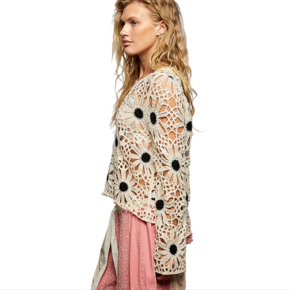 NS06. POL Crochet Bohemian Oversized Floral Women Top In One Size - Picture 3 of 4